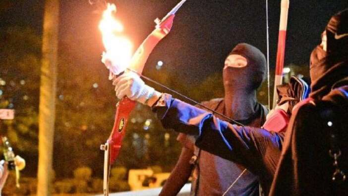 Çin'de oklu protesto