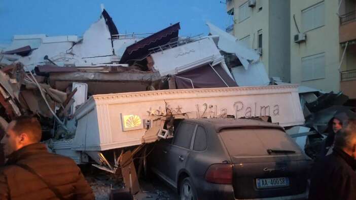 Arnavutluk'taki deprem bölgesine giden Türk ekipler kurtarma çalışmalarına başladı!