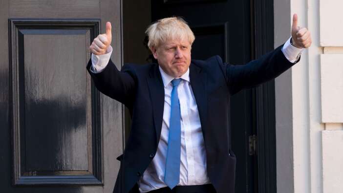 Boris Johnson tek başına iktidara geldi!