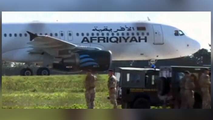 Kaçırılan Libya uçağında tüm yolcular serbest, korsanlar gözaltında!