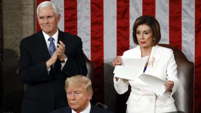 Trump'tan şoke eden hareket! Elini sıkmayınca...