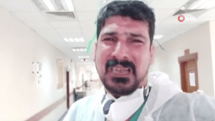 Ağlayarak 'Evde kalın' dedi