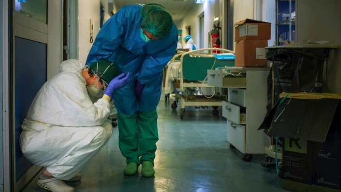 Bir numaralı korona hastası ilk kez konuştu: Tedavi edecek doktor bulamayabilirsiniz