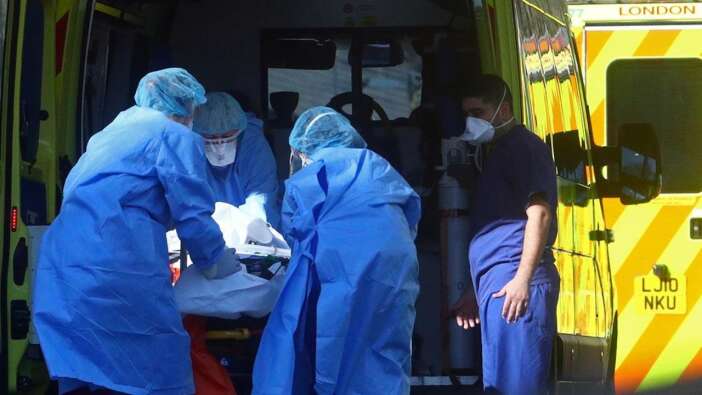 İngiltere'de Kovid-19 nedeniyle ölenlerin sayısı 5 bin 373'e yükseldi...