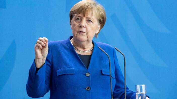 Merkel'den koronavirüs açıklaması: Salgının başındayız...