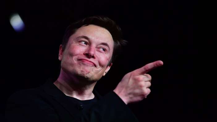 Elon Musk: İnsanları eve zorla kapatmak faşizmdir