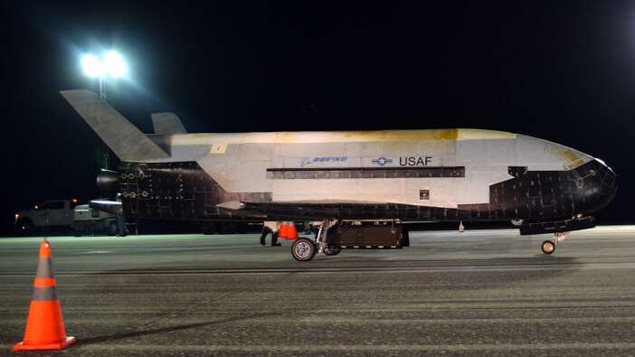 ABD X-37B uçağını uzaya yolladı