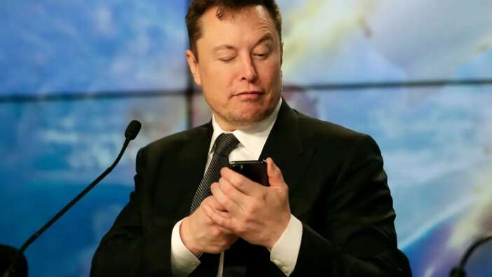 Elon Musk'tan darbe itirafı