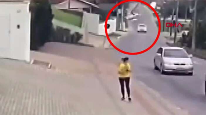 Pilot ve yolcu düşen uçaktan kurtuldu!
