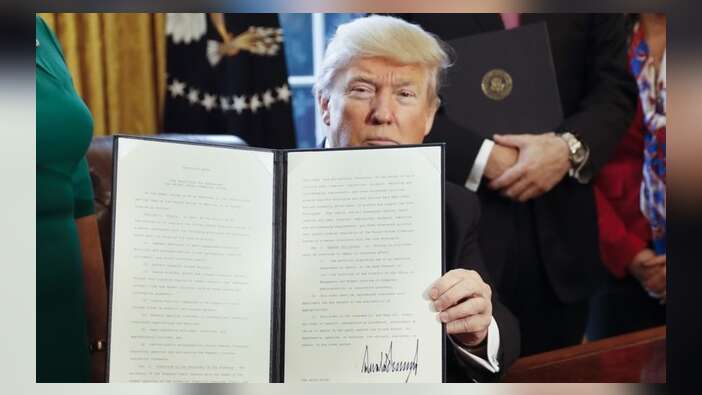 Trump'tan petrol şirketlerine büyük 'kıyak'!
