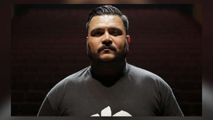 Rap şarkıcısı Yener Çevik'ten 15 Temmuz'u anlatan şarkı!