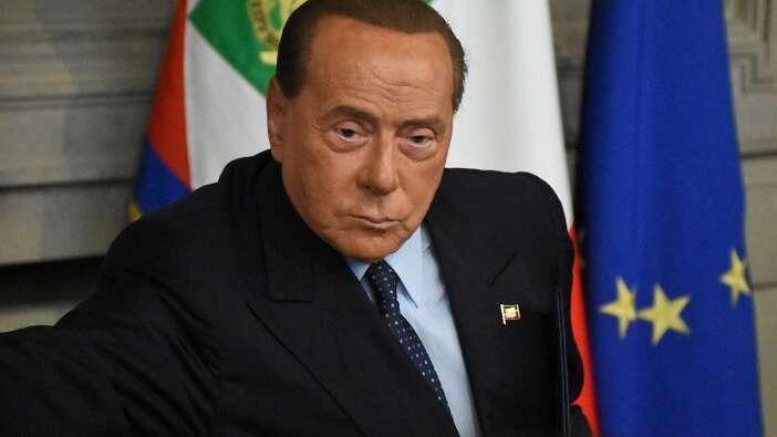 Silvio Berlusconi hastaneye kaldırıldı
