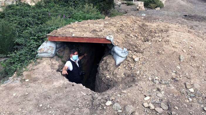 Halkı yeraltı sığınaklarında yaşıyor