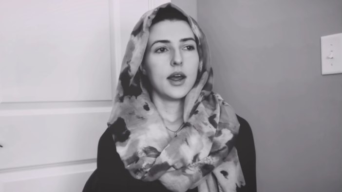 YouTube'de okuduğu Âmene’r-Rasûlü ile rekor kırdı