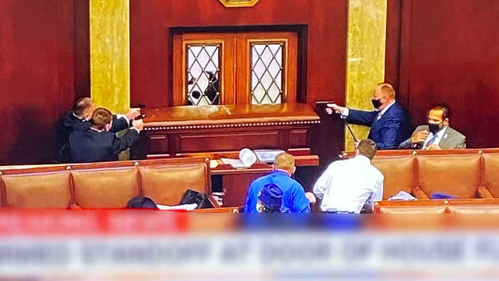 ABD Kongresi'nde silah sesleri