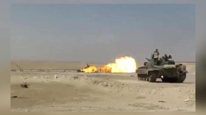 Boru hattındaki yangın tank atışlarıyla söndürüldü / VİDEO
