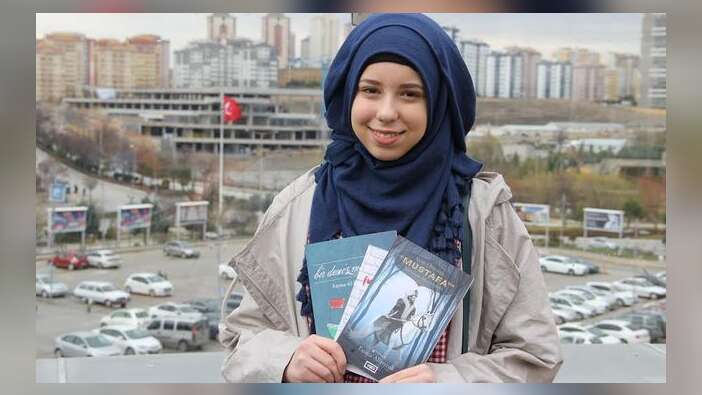 14 yaşındaki romancı Fatma Albayrak'tan, Sultan 21. Mustafa’nın Amazon maceraları...