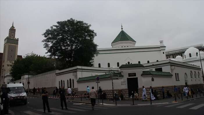 Fransa'dan Müslümanlara 'Fransız İslamı' dayatması