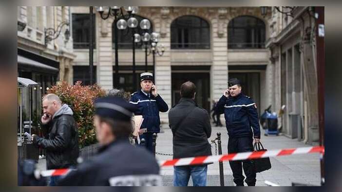 Paris'te güvenlik alarmı! Mali Savcılık Ofisi boşaltıldı...