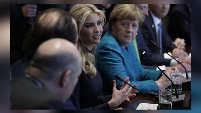 Merkel, İvanka'ya öyle bir baktı ki!