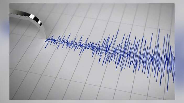 Endonezya'da  6,4 büyüklüğünde deprem