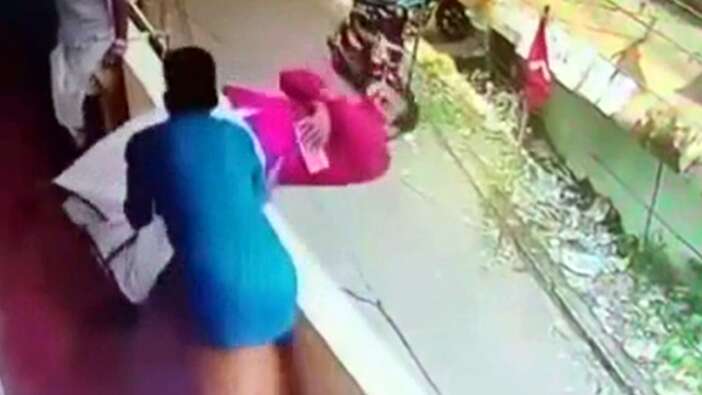 Balkonda bayılan adam ölümden döndü