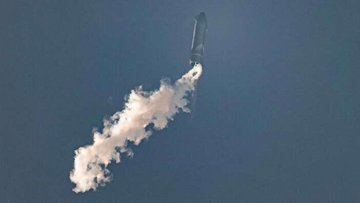 SpaceX'in roketi yine patladı