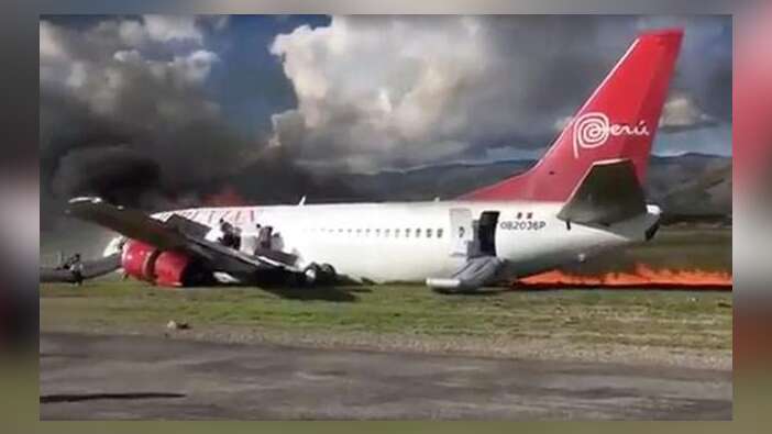 İçinde 141 yolcusuyla böyle alev aldı! / VİDEO