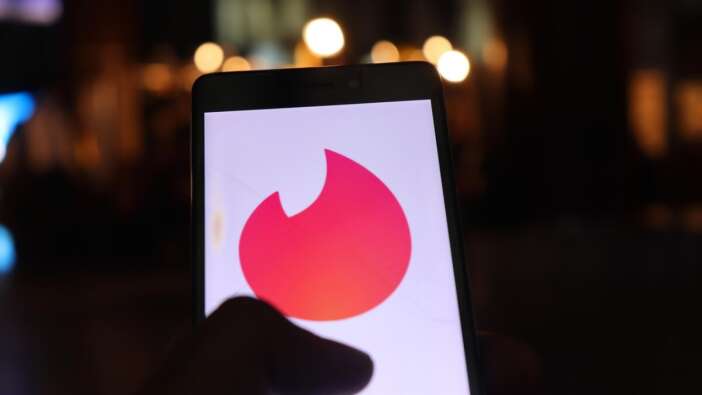 Aşıya teşvik için Tinder atağı