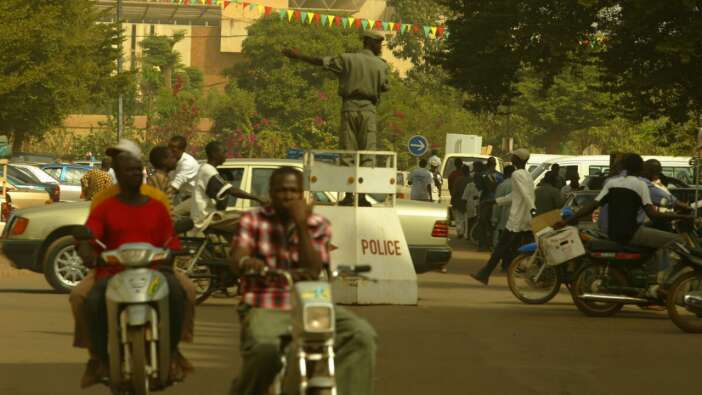 Burkina Faso'da korku gecesi: Terör saldırılarında 100'e yakın sivil hayatını kaybetti