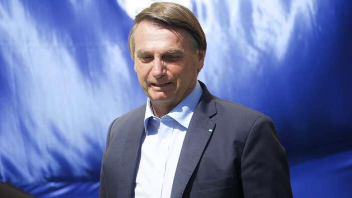 Koronavirüs salgınını küçümseyen Bolsonaro'ya maske cezası