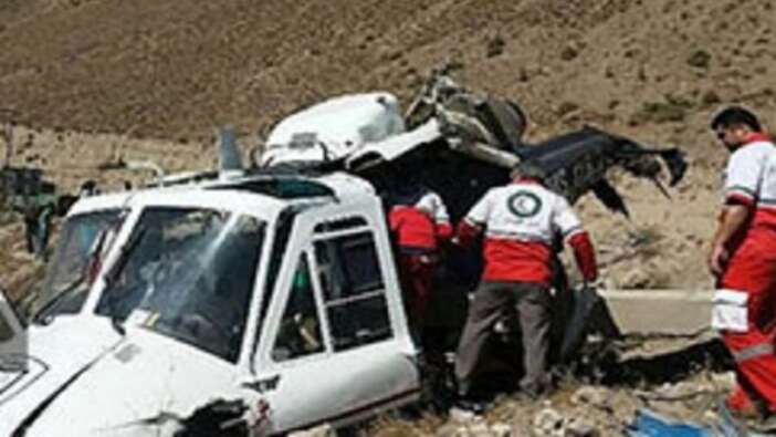 Oy sandıklarını taşıyan helikopter düştü!