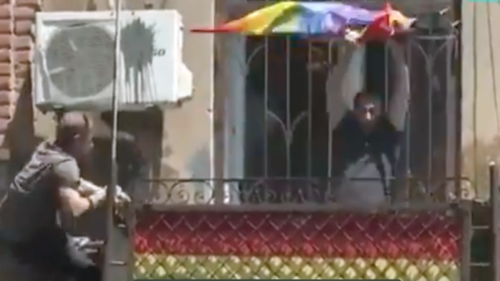 Gürcistan'da LGBTİ karşıtı binlerce kişi Tiflis'i birbirine kattı!