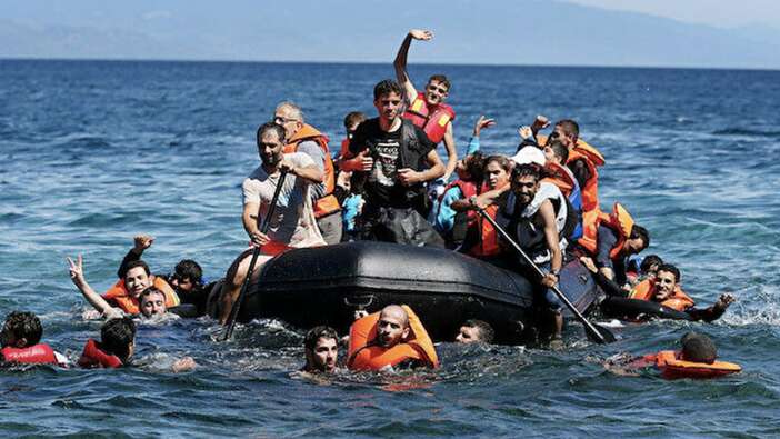 Sığınmacılara insanlık dışı muamele yapan Yunanistan'a AB'den uyarı