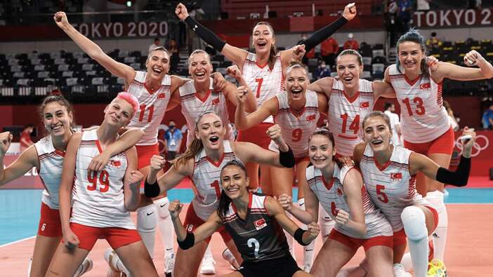 Milli kadın voleybolculardan tarihi başarı: Son olimpiyat şampiyonunu devirdi