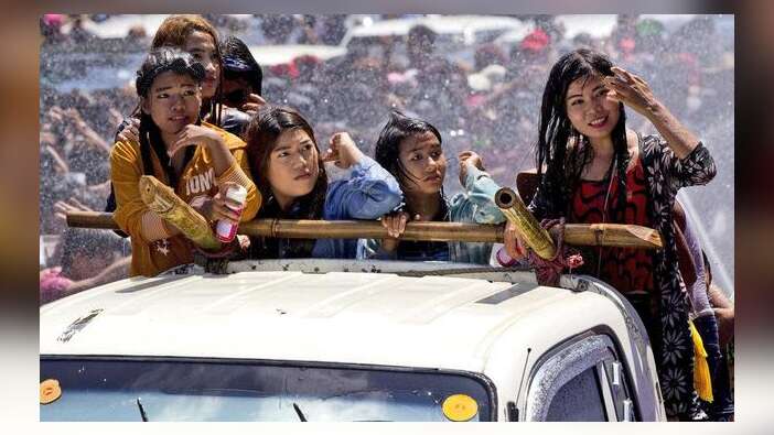 Myanmar'daki Su Festivali'nde facia: 285 kişi öldü