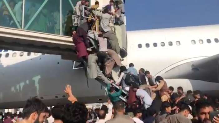 Afganistan'da Taliban sonrası büyük kaos: Can kayıpları ve yaralılar var