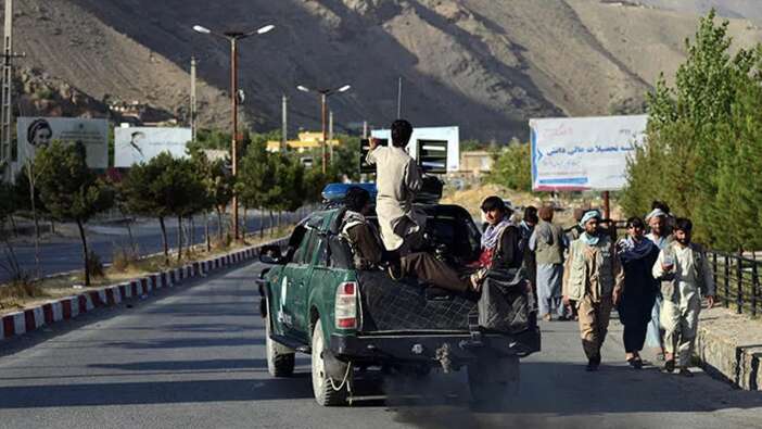 Taliban'ın Kabil'de girmesi sonrası Afganistan'dan kaçış sürerken direniş hareketi toparlanıyor