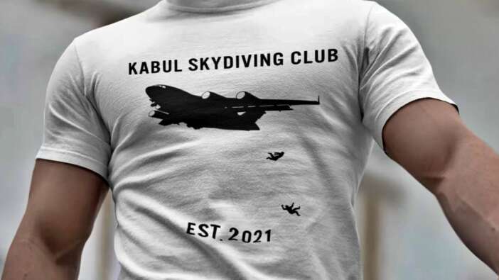 İnsanlıktan nasibini alamamış t-shirtler satışa sunuldu!