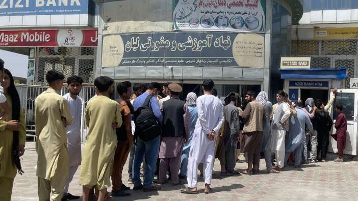 BAE, 5 bin Afgan'ı geçici olarak kabul edecek