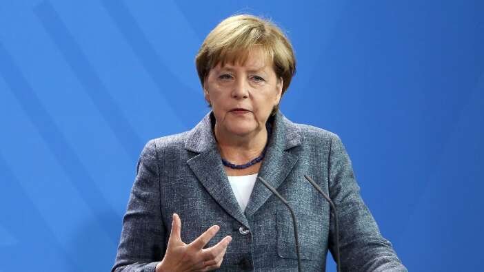 Merkel: ABD olmadan tahliyelere devam edemeyiz
