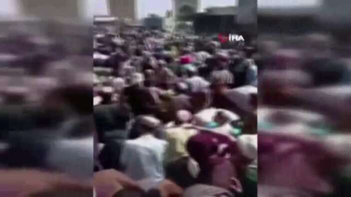 Afganlar, Pakistan sınırına adeta akın etti!