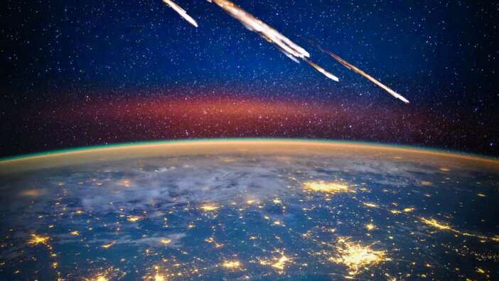 Atmosferimize giren meteor tam 12 saniye boyunca gözlemlendi!