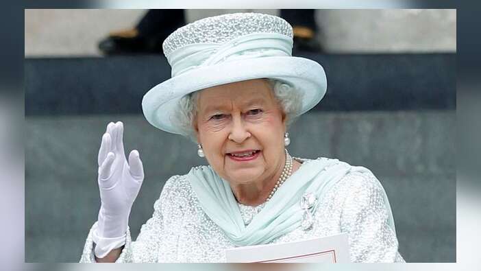 İngiltere Kraliçe 2. Elizabeth'in 91. yaşını kutluyor!