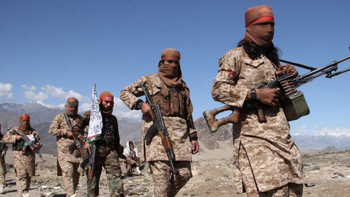 Taliban eski hükümetle çalışanlara 'genel af' sözü vermişti ama durum tam tersi çıktı