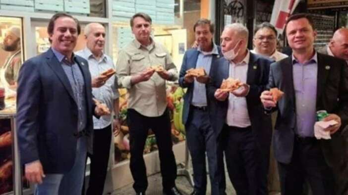 Brezilya Devlet Başkanı aşısız olduğu için New York'ta pizzacıya alınmadı