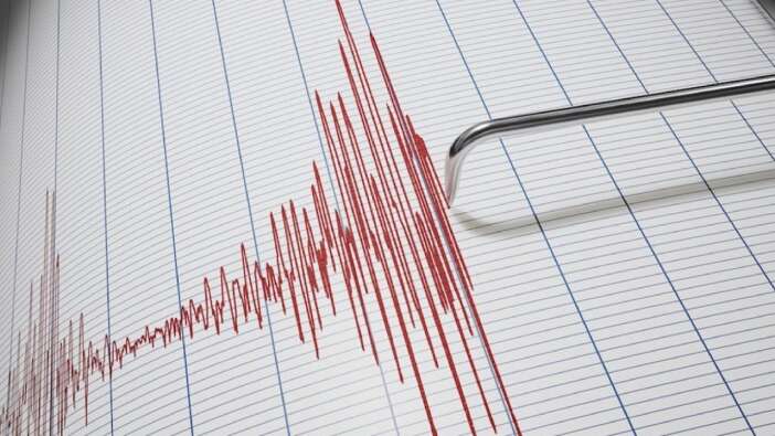 Yunanistan'da 6.3 büyüklüğünde deprem: Türkiye'de de hissedildi