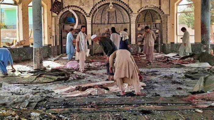Afganistan'daki kanlı cami saldırısını DAEŞ üstlendi!