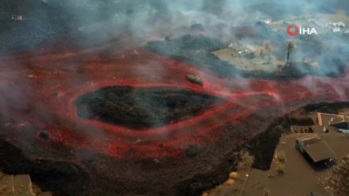 La Palma Yanardağı’nın krater duvarı çöktü, onlarca ev daha yok oldu