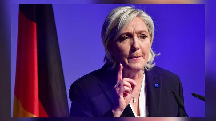 Le Pen'den AB'ye kötü haber: Avro öldü